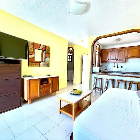 Nice With Wonderful View, Wifi, Playa In Tenerife South アパート *