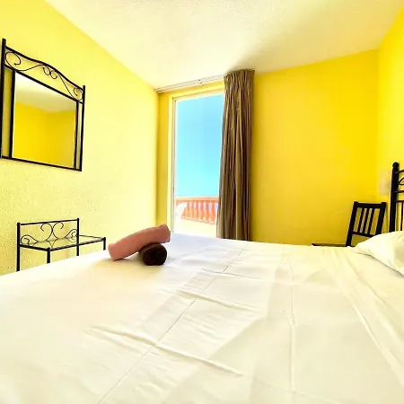 Nice With Wonderful View, Wifi, Playa In Tenerife South アパート